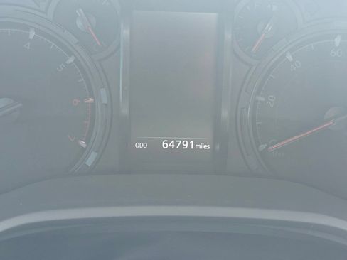 Used 2020 Toyota 4Runner SR5 Premium w/ Moonroof Package AWD/4WD image 16