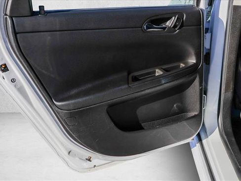 Used 2016 Chevrolet Impala LT image 20