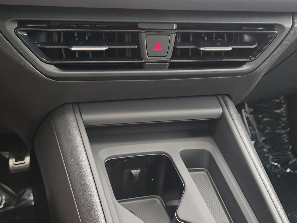 New 2026 Volkswagen Tiguan SE R-Line FWD image 20