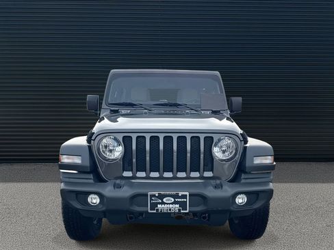 Used 2018 Jeep Wrangler Unlimited Sport S image 2