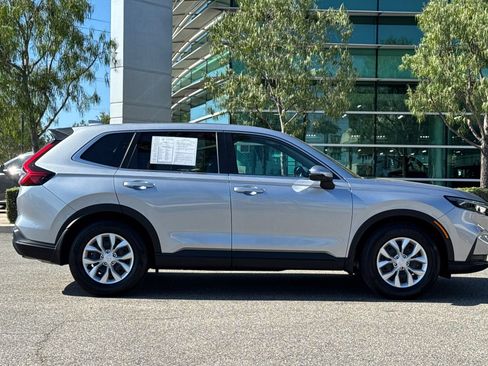 Certified 2025 Honda CR-V LX image 3