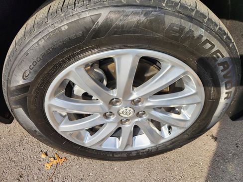 Used 2020 Buick Envision Essence image 9