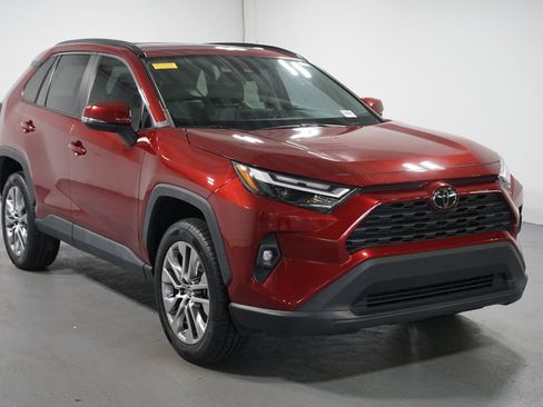 Certified 2022 Toyota RAV4 XLE Premium AWD/4WD image 3