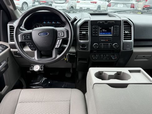 Used 2015 Ford F150 XLT image 27