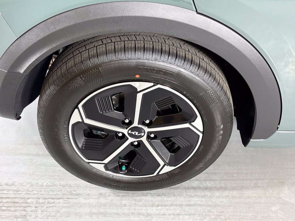 New 2026 Kia Niro EX w/ EX Premium Package FWD image 10