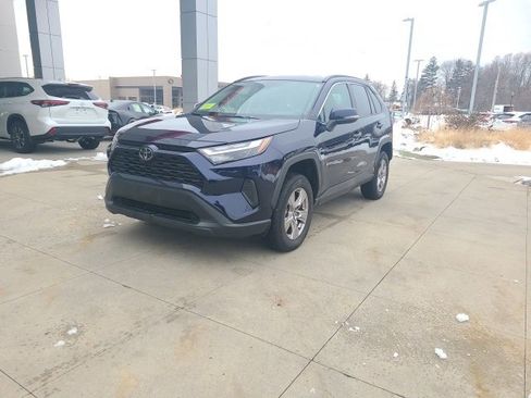Used 2025 Toyota RAV4 XLE image 3