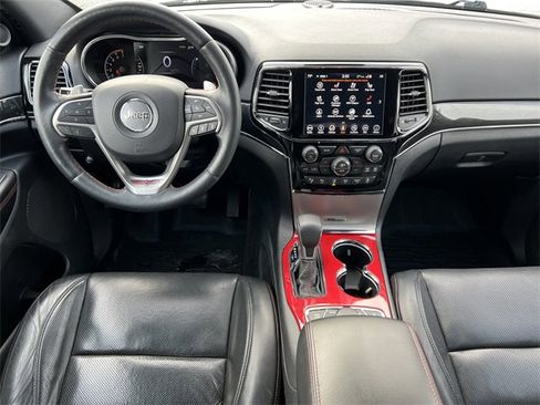 Used 2019 Jeep Grand Cherokee Trailhawk w/ Trailhawk Luxury Group image 3