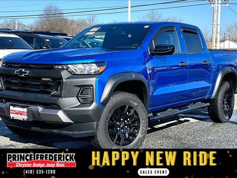 Used 2024 Chevrolet Colorado Trail Boss w/ Advanced Trailering Package image 3