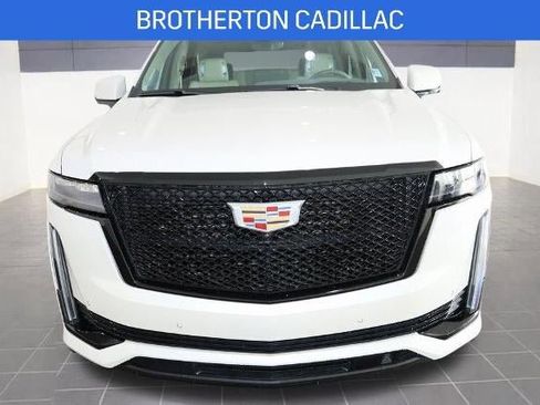 Certified 2024 Cadillac Escalade Sport Platinum w/ Heavy-Duty Trailer Package image 12