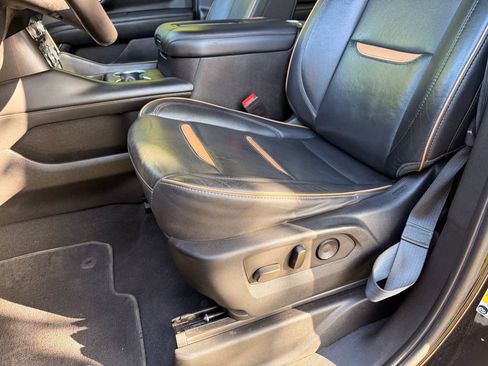 Used 2023 GMC Yukon AT4 AWD/4WD image 24