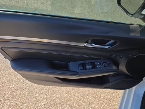 Used 2019 Nissan Altima 2.5 Platinum image 6