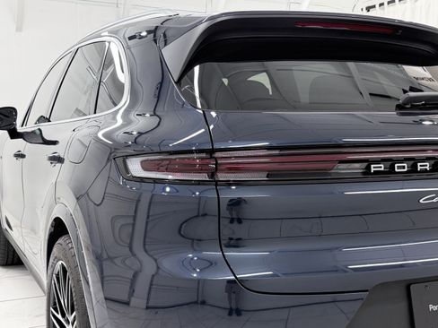 Certified 2026 Porsche Cayenne S AWD/4WD image 18