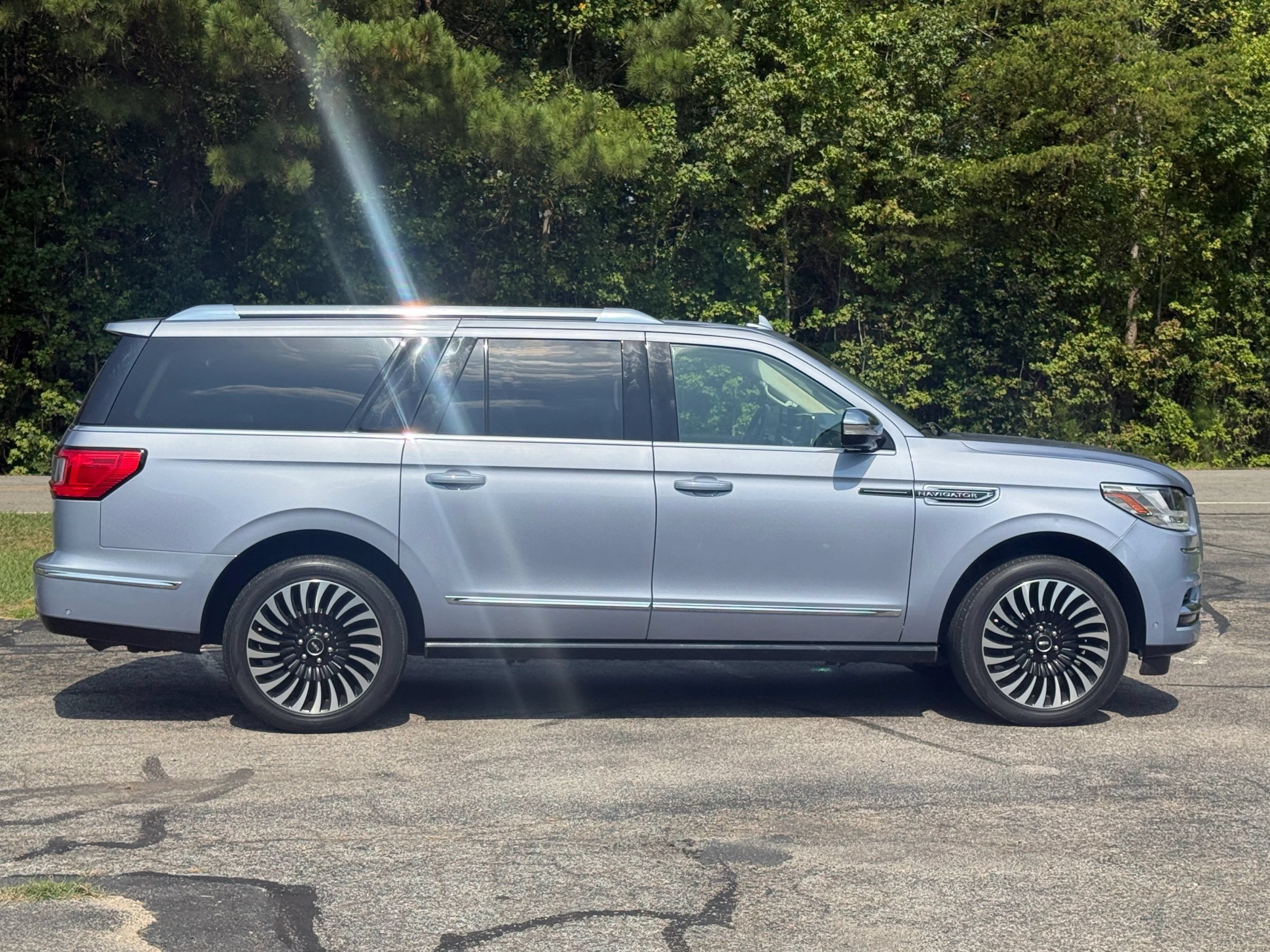 Used 2021 Lincoln Navigator L Black Label AWD/4WD image 3