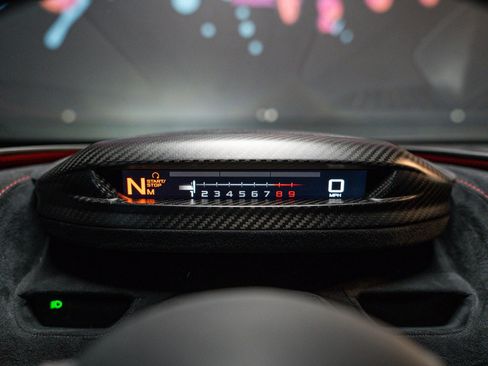 Used 2018 McLaren 720S RWD image 21