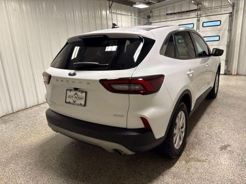 Used 2023 Ford Escape Active w/ Tech Pack #2 AWD/4WD image 4