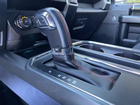 Used 2019 Ford F150 XLT w/ Equipment Group 302A Luxury AWD/4WD image 29