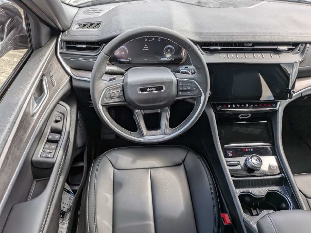 New 2027 Jeep Grand Cherokee Limited w/ Limited Altitude Package RWD image 19