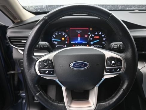 Used 2021 Ford Explorer XLT w/ Equipment Group 202A RWD image 29