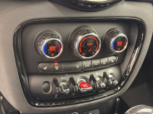 Certified 2024 MINI Cooper Clubman S FWD image 18