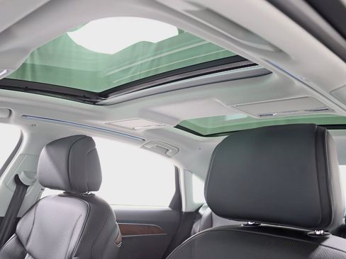 Used 2021 Audi A8 L 4.0T w/ Executive Plus Package image 34