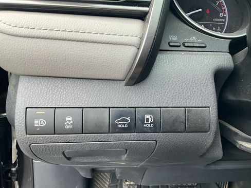 Used 2022 Toyota Camry LE image 20