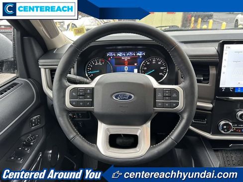 Used 2022 Ford Expedition Max XLT image 12