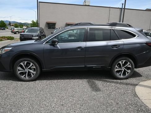 Used 2022 Subaru Outback Limited AWD/4WD image 2