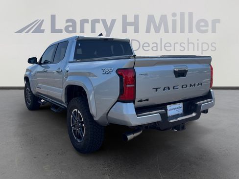 Certified 2025 Toyota Tacoma TRD Sport AWD/4WD image 3