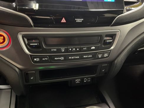 Used 2022 Honda Pilot EX-L image 11