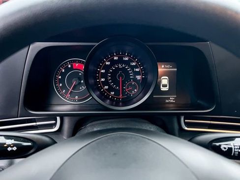 Certified 2023 Hyundai Elantra SEL image 17