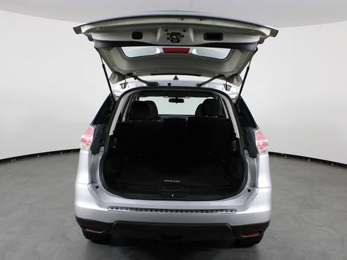 Used 2015 Nissan Rogue S image 16