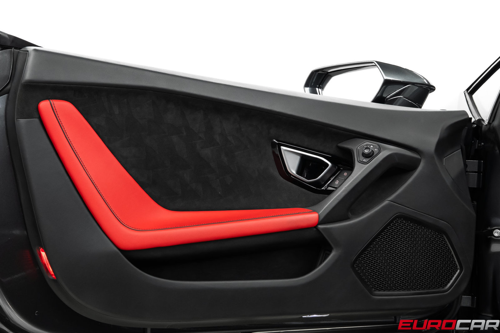 Used 2021 Lamborghini Huracan EVO RWD image 28