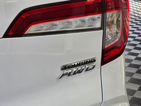 Used 2020 Honda Pilot Touring image 14