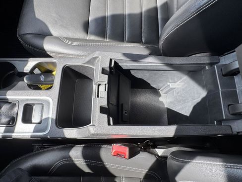 Used 2019 Ford Escape Titanium FWD image 23