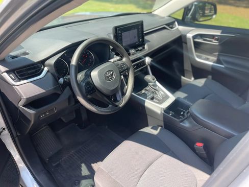 Used 2022 Toyota RAV4 LE AWD/4WD image 7