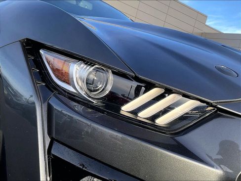 Used 2020 Ford Mustang Shelby GT500 w/ Technology Package image 30