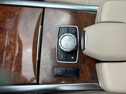 Used 2014 Mercedes-Benz E 350 Sedan image 37