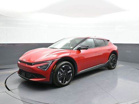 New 2025 Kia EV6 Wind image 10