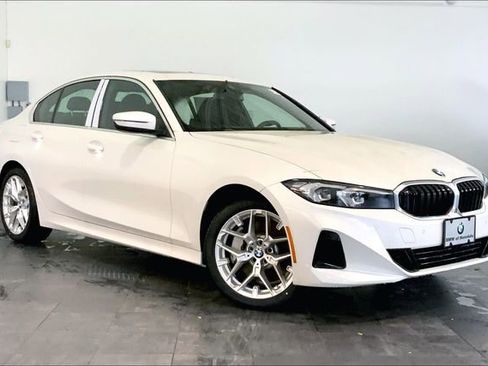 New 2026 BMW 330i Sedan w/ Convenience Package image 2