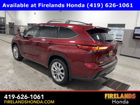 Used 2023 Toyota Highlander Limited image 5