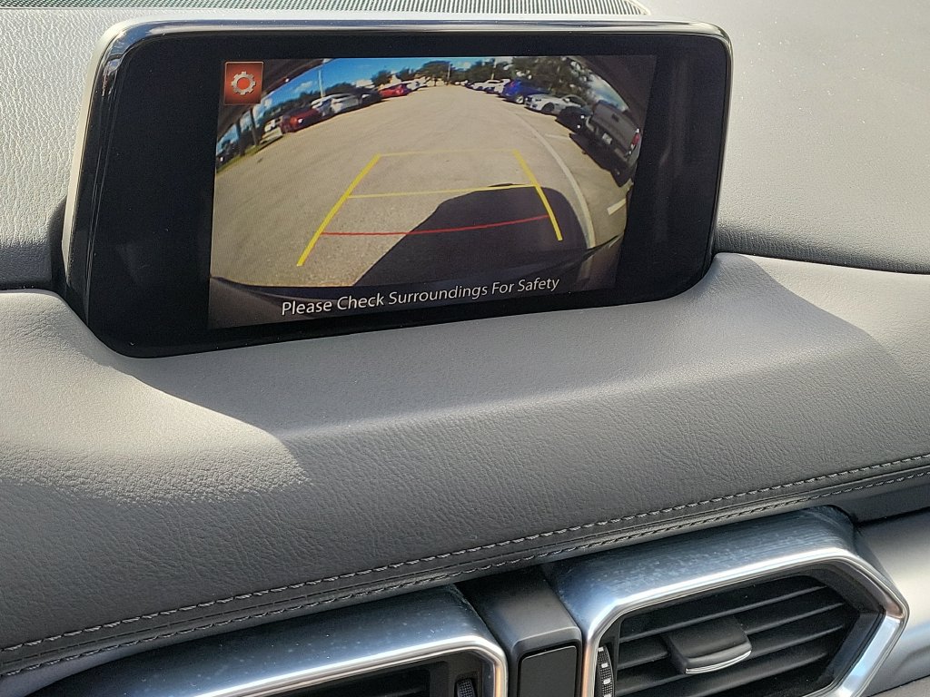 Used 2018 MAZDA CX-5 Touring w/ Preferred Equipment Package FWD image 16