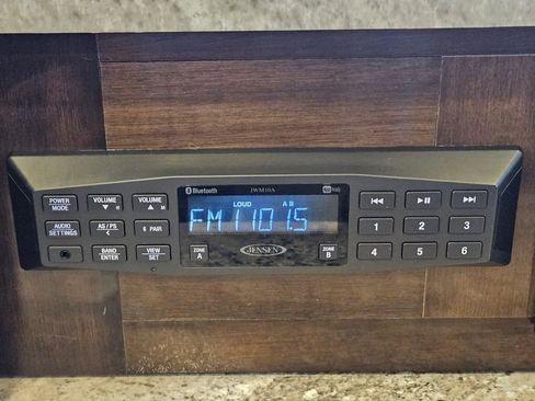 Used 2019 Ford F550 2WD Regular Cab Super Duty w/ XLT Value Package image 49