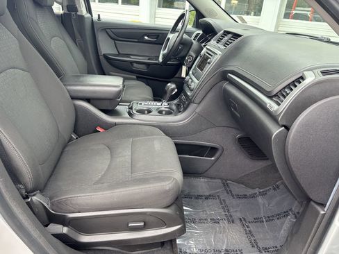 Used 2016 GMC Acadia SLE AWD/4WD image 31