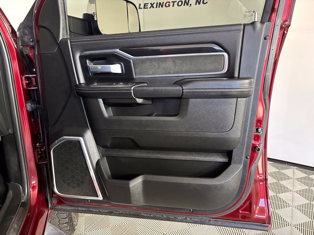 Used 2022 RAM 2500 Laramie AWD/4WD image 26