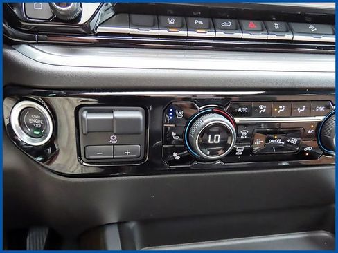 Used 2024 Chevrolet Silverado 2500 High Country w/ High Country Premium Package AWD/4WD image 22