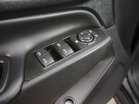 Used 2022 Chevrolet Equinox LT image 38