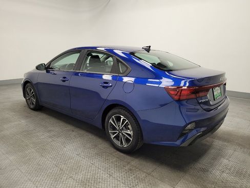 Used 2022 Kia Forte LXS image 3