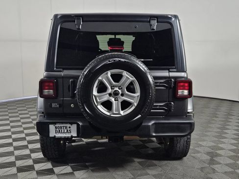Used 2019 Jeep Wrangler Unlimited Sport S AWD/4WD image 4