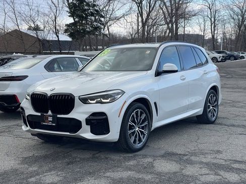 Certified 2023 BMW X5 xDrive40i w/ M Sport Package image 2