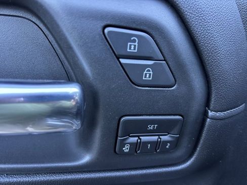 Used 2020 GMC Sierra 3500 Denali w/ Denali Ultimate Package image 24